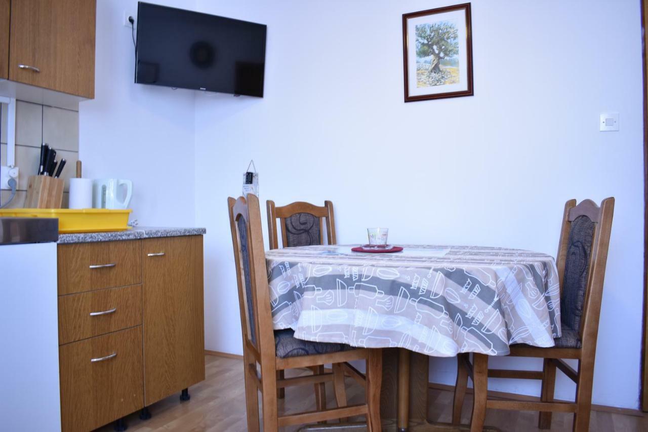 Nin-dodo Apartment *